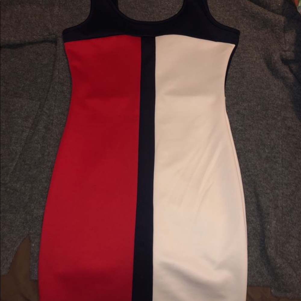 Dress - Picture 2 of 2